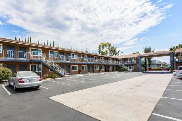 Exterior view - Rodeway Inn Escondido - I-15, Exit 33