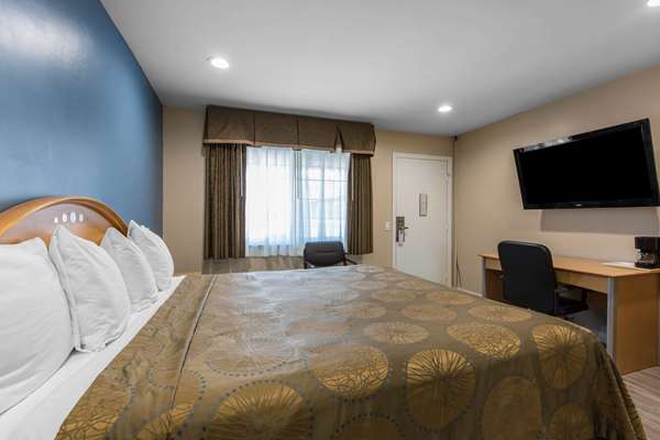 Suite - Rodeway Inn Escondido - I-15, Exit 33