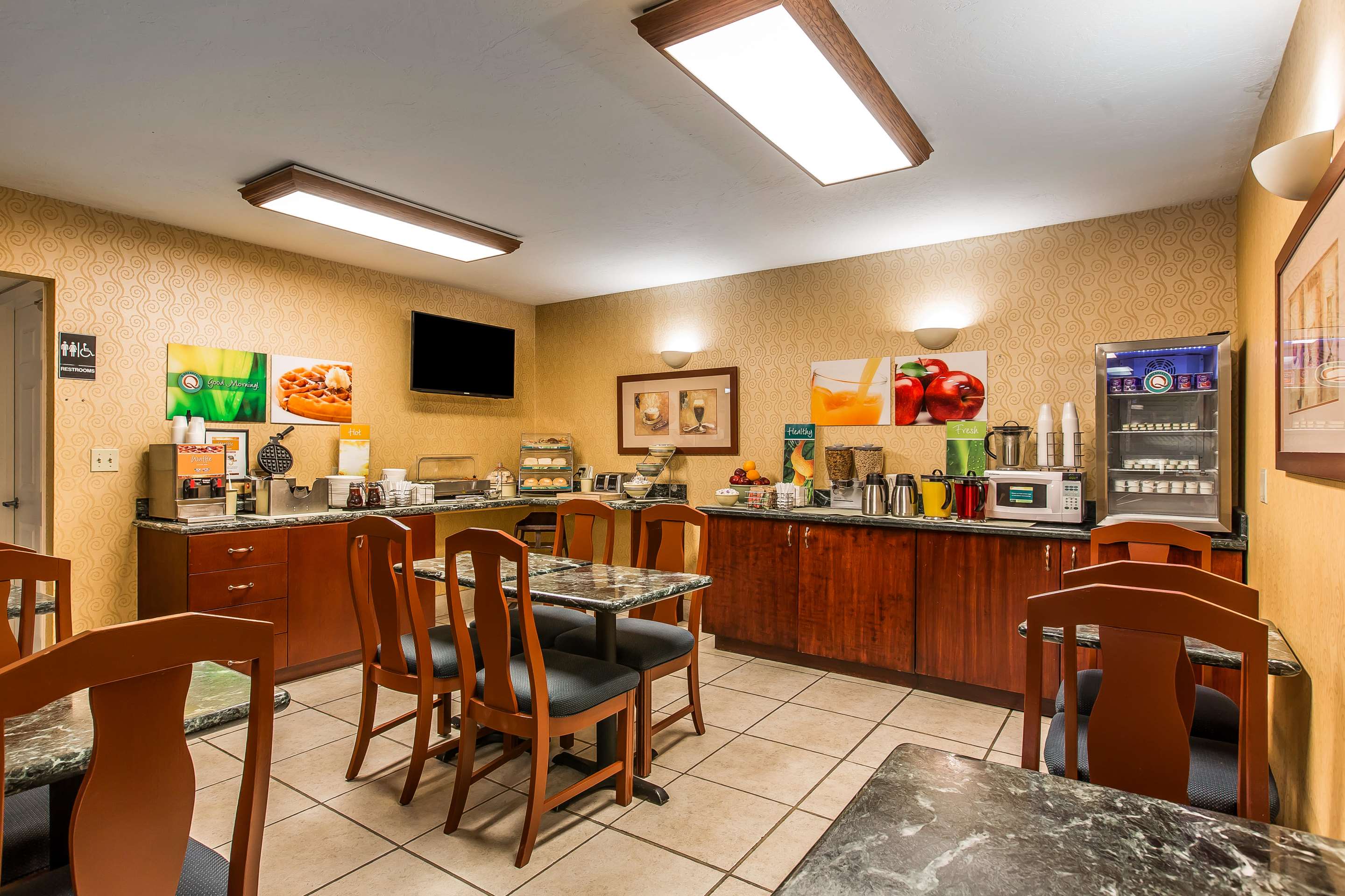 Breakfast area