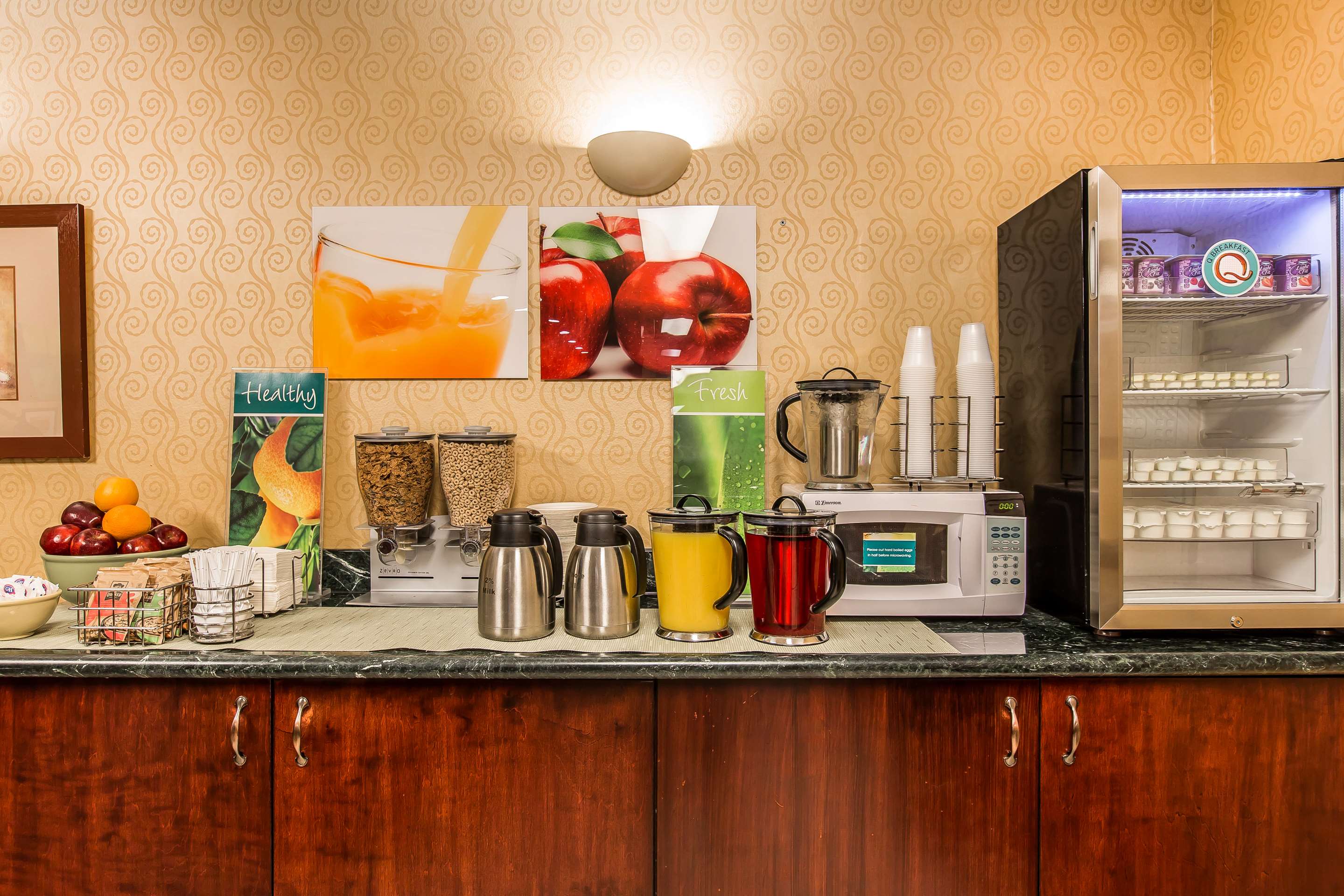 Breakfast area