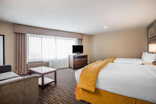 Suite - Quality Inn & Suites Hermosa Beach