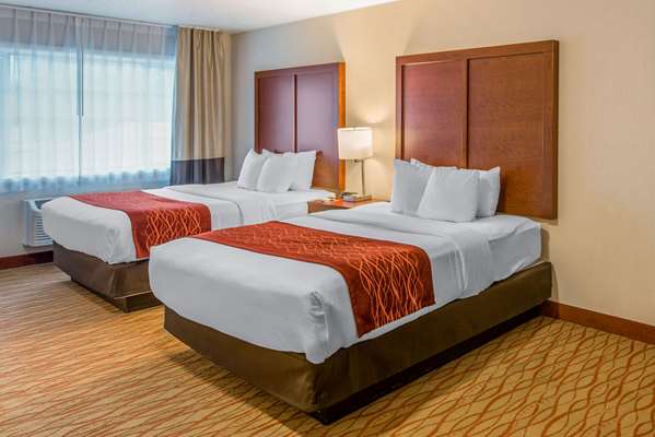  - Comfort Inn Weed - I-5, Exit 745