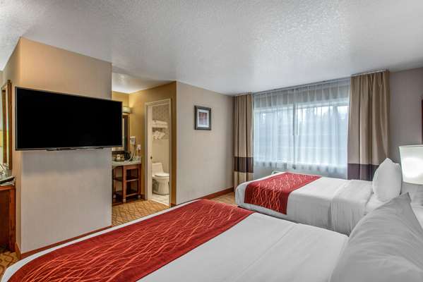 Suite - Comfort Inn Weed - I-5, Exit 745
