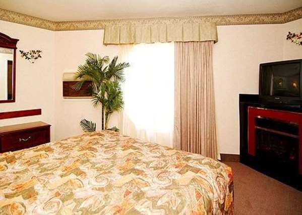 Suite - Quality Inn Sunnyvale