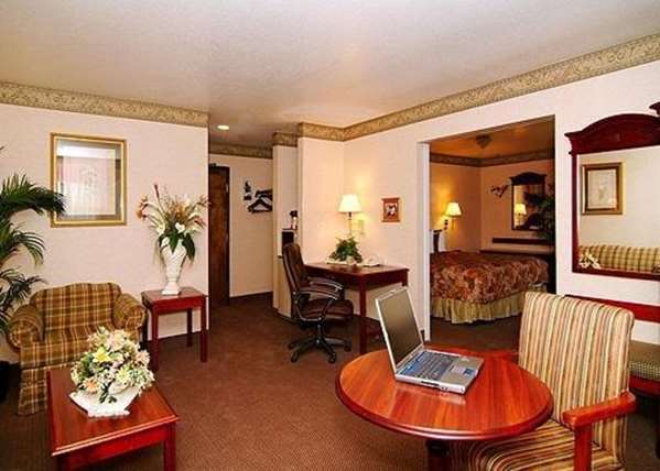 Suite - Quality Inn Sunnyvale