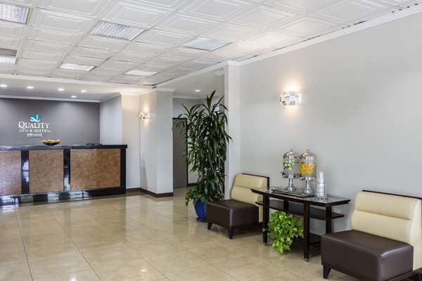  - Quality Inn & Suites LAX Airport Inglewood