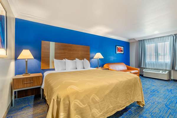 Suite - Quality Inn & Suites Vacaville - I-80, Exit 57