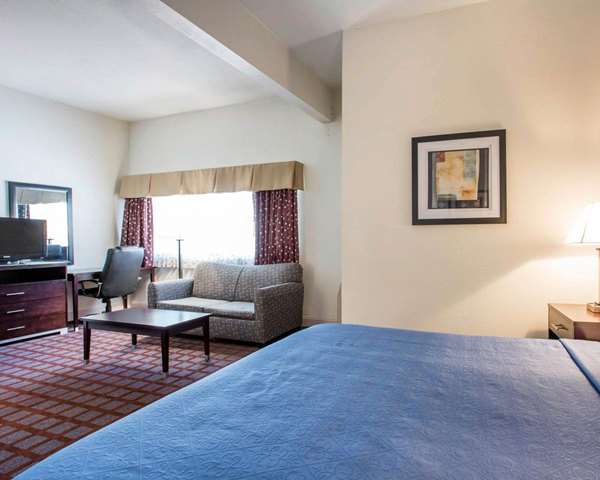 Suite - Quality Inn Mammoth Lakes