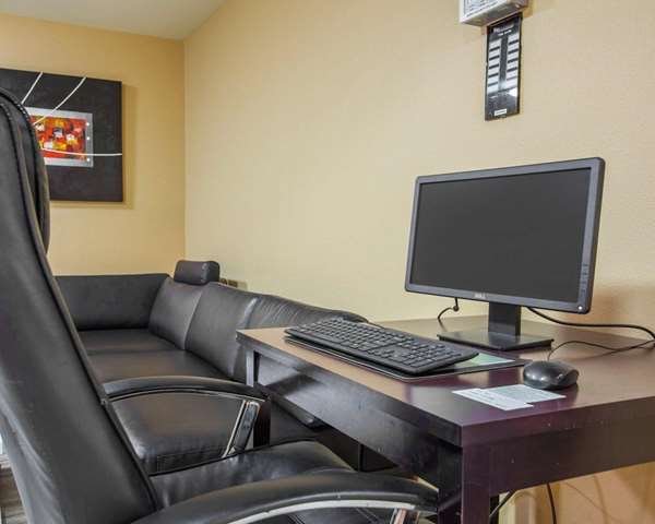 Conference Area - Quality Inn Mammoth Lakes