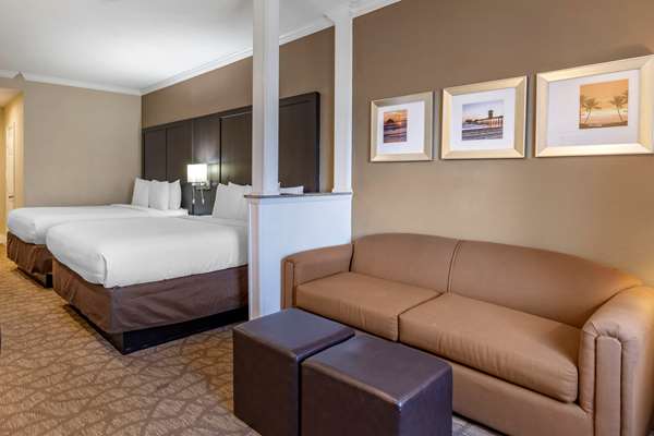 Suite - Comfort Inn & Suites Huntington Beach