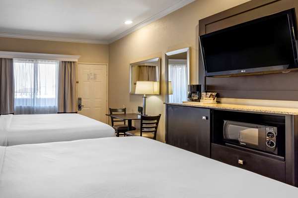  - Comfort Inn & Suites Huntington Beach