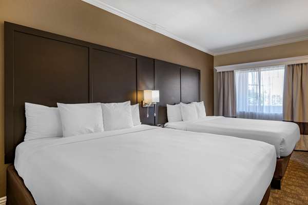  - Comfort Inn & Suites Huntington Beach