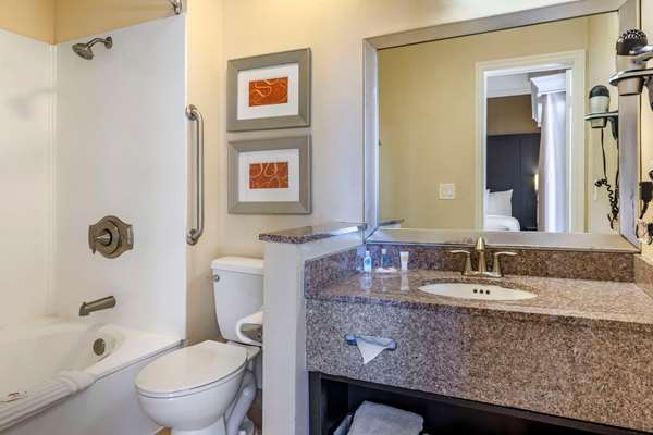 Suite - Comfort Inn & Suites Huntington Beach