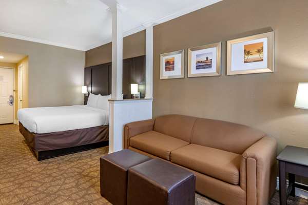 Suite - Comfort Inn & Suites Huntington Beach