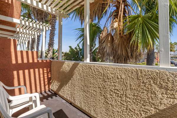 Suite - Comfort Inn & Suites Huntington Beach