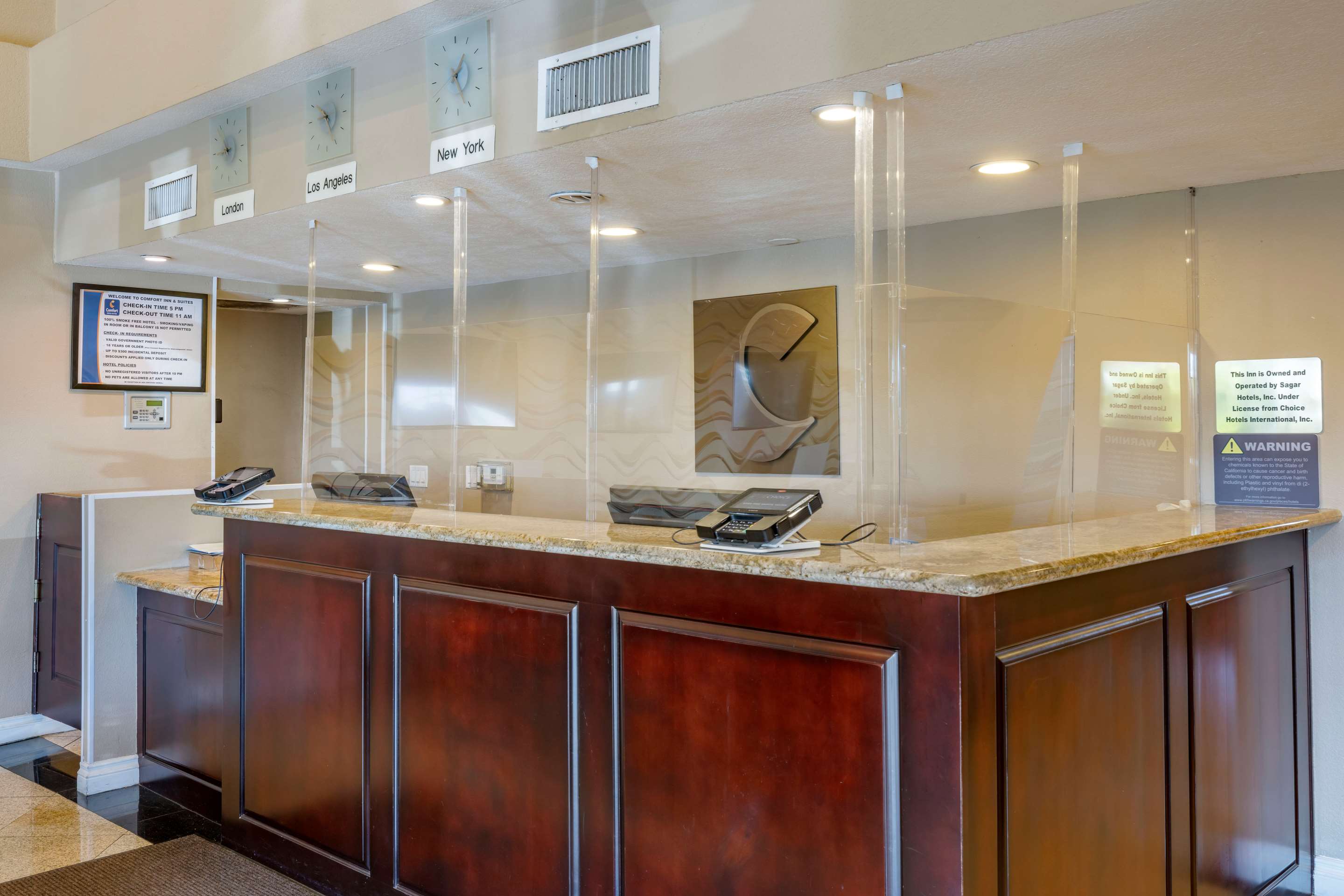 Front desk with friendly staff | Comfort Inn & Suites Huntington Beach