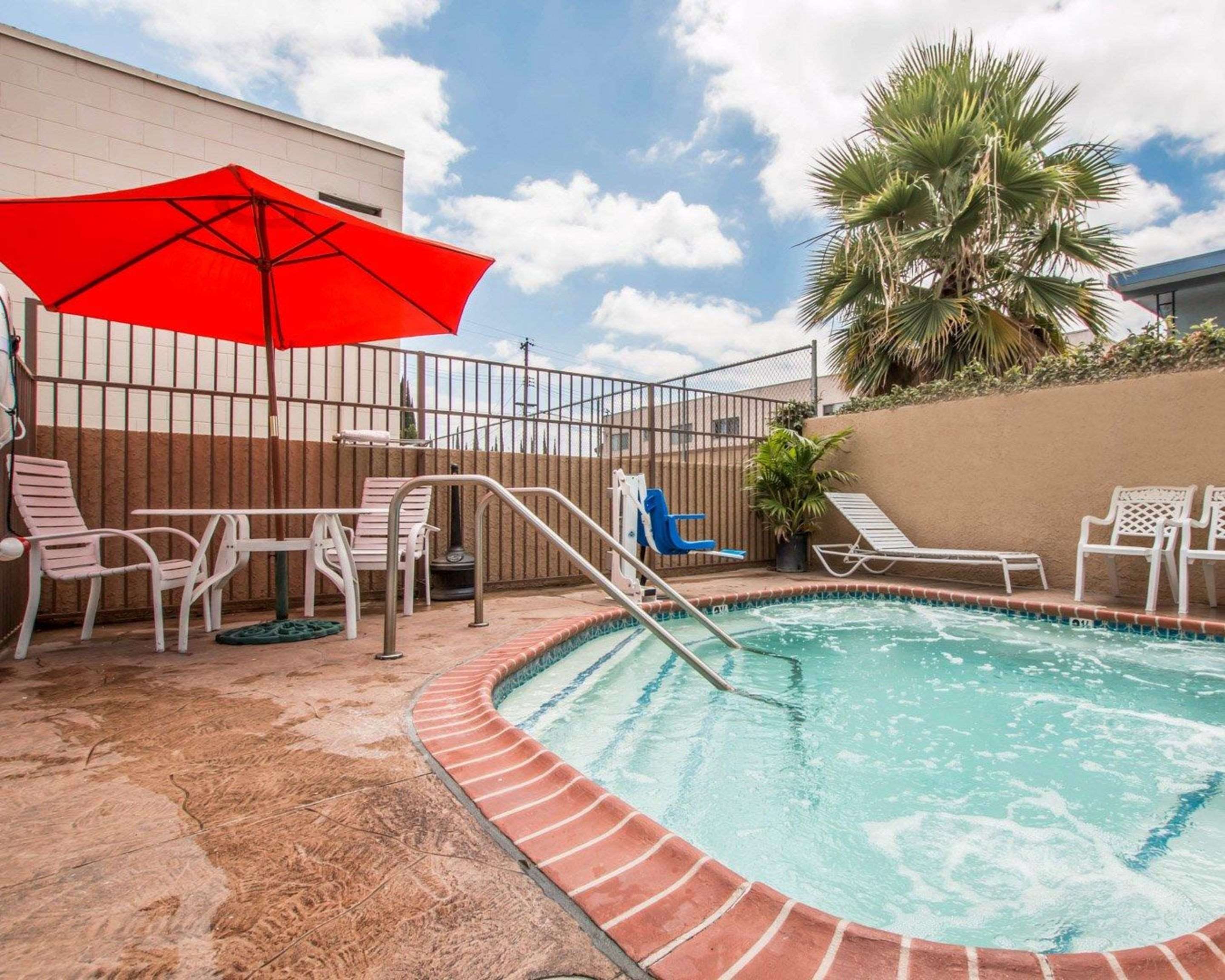 Outdoor hot tub