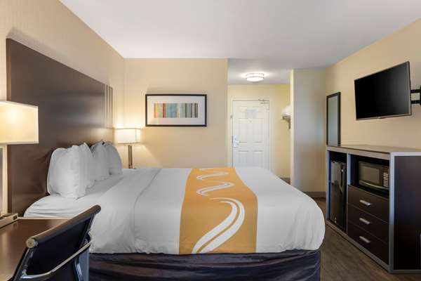 Suite - Quality Inn & Suites Camarillo - US 101, Exit 57