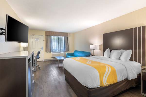Suite - Quality Inn & Suites Camarillo - US 101, Exit 57