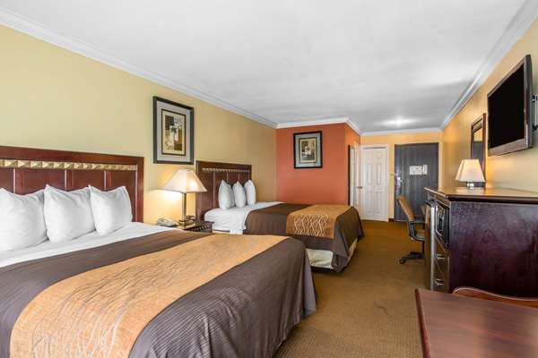  - Quality Inn & Suites Bell Gardens - I-710, Exit 15