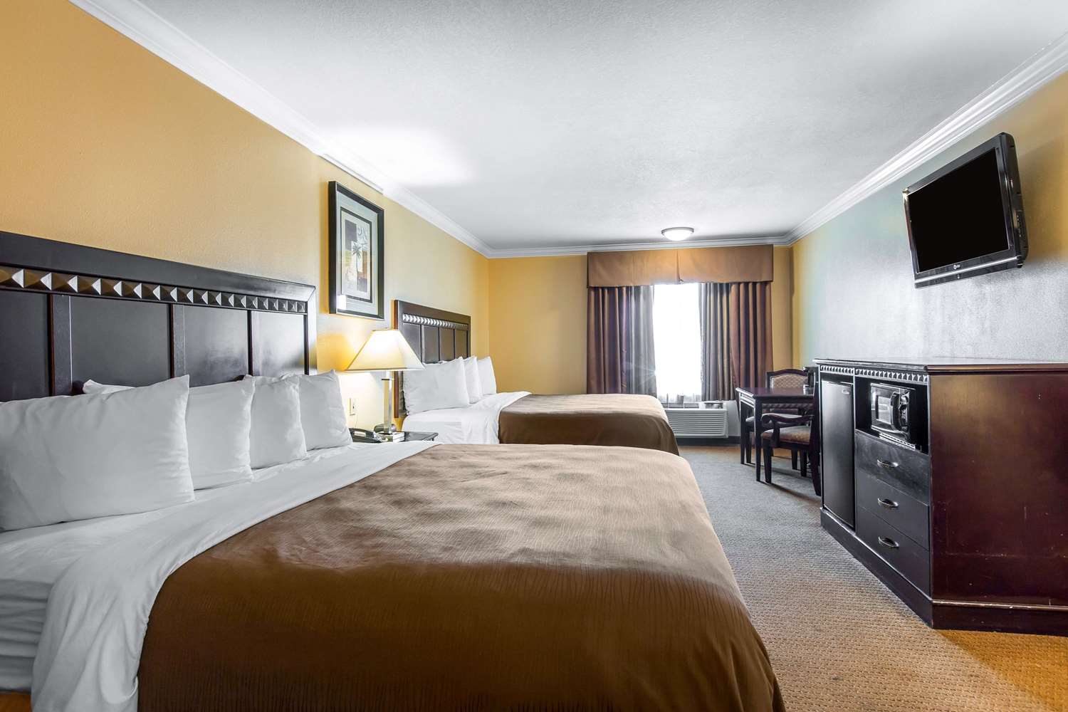 Quality Inn & Suites Bell Gardens I710, Exit 15, CA See Discounts