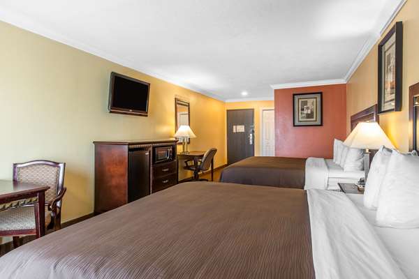  - Quality Inn & Suites Bell Gardens - I-710, Exit 15