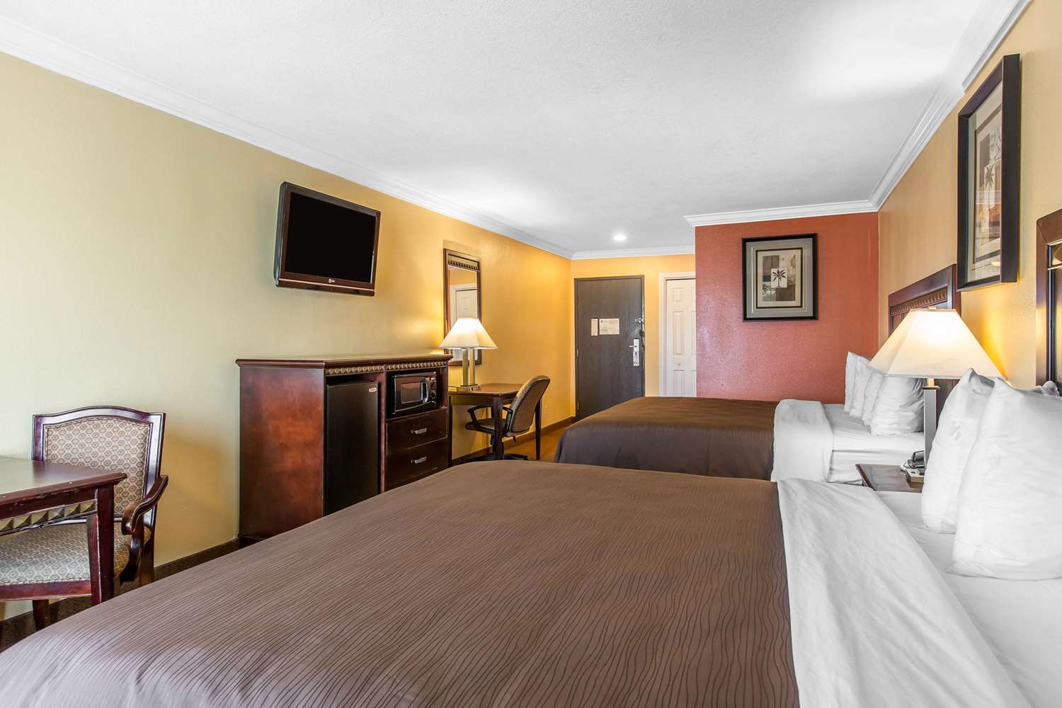 Quality Inn & Suites Bell Gardens I710, Exit 15, CA See Discounts