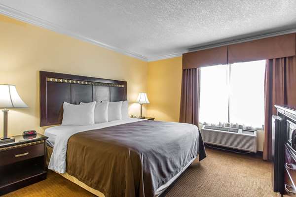 Suite - Quality Inn & Suites Bell Gardens - I-710, Exit 15
