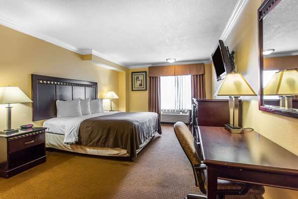  - Quality Inn & Suites Bell Gardens - I-710, Exit 15
