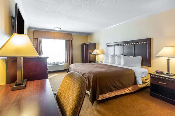  - Quality Inn & Suites Bell Gardens - I-710, Exit 15