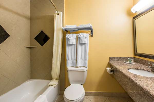 Suite - Quality Inn & Suites Bell Gardens - I-710, Exit 15