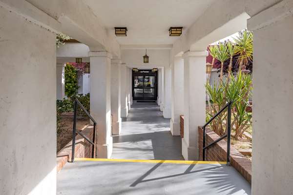 Exterior view - Quality Inn Barstow - I-15, Exit 184