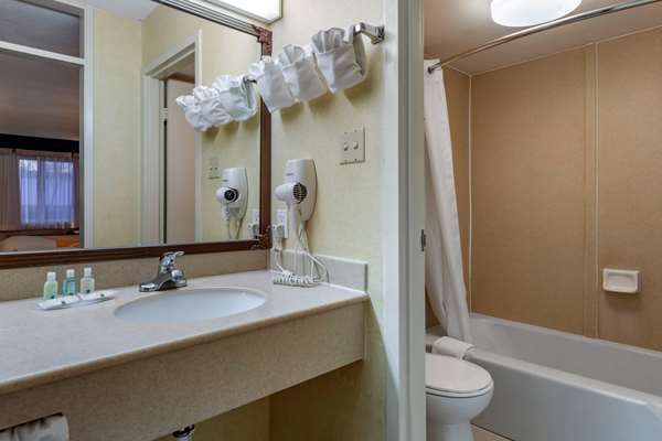  - Quality Inn Barstow - I-15, Exit 184