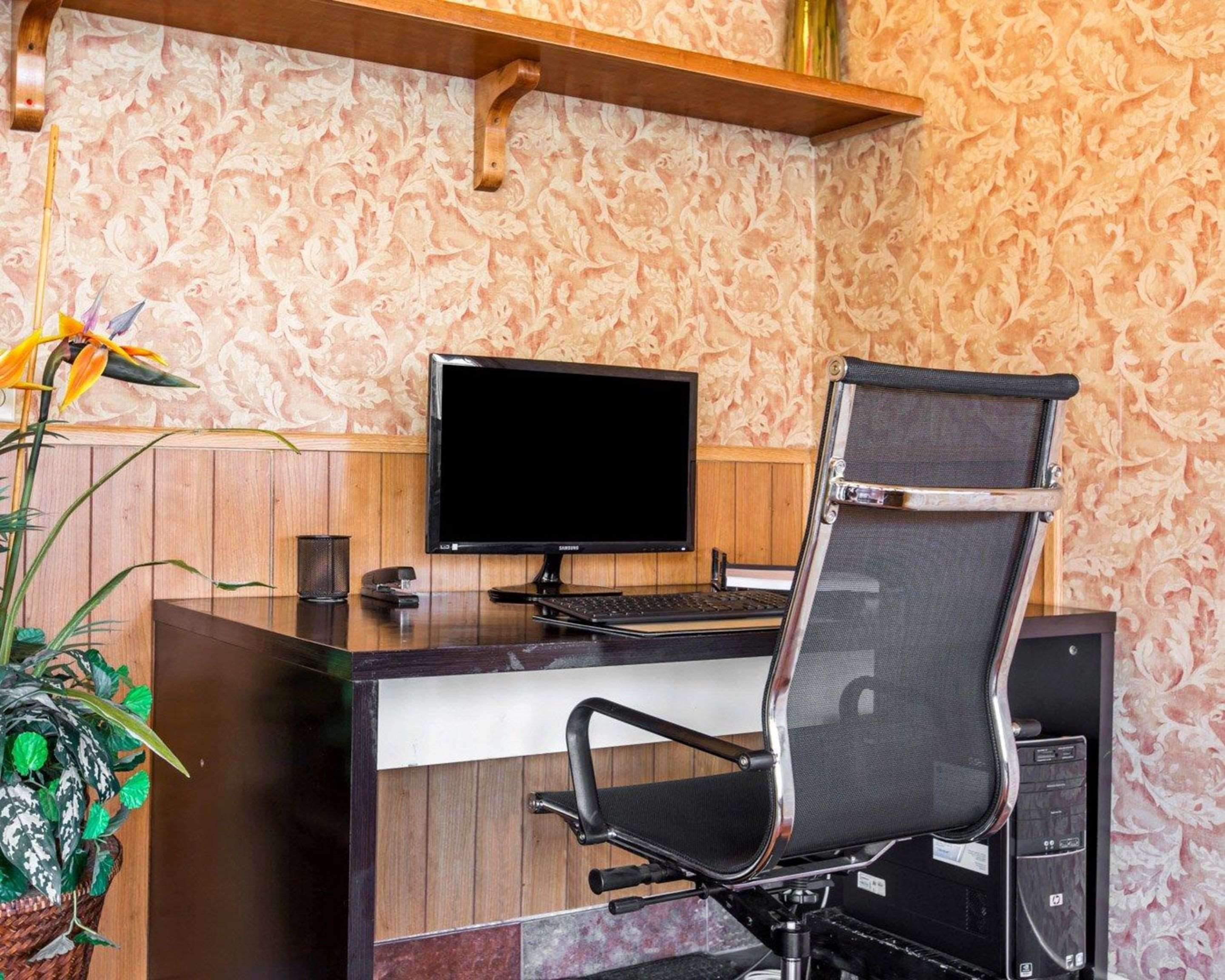 Business center | Comfort Inn & Suites Moreno Valley near March Air Reserve Base