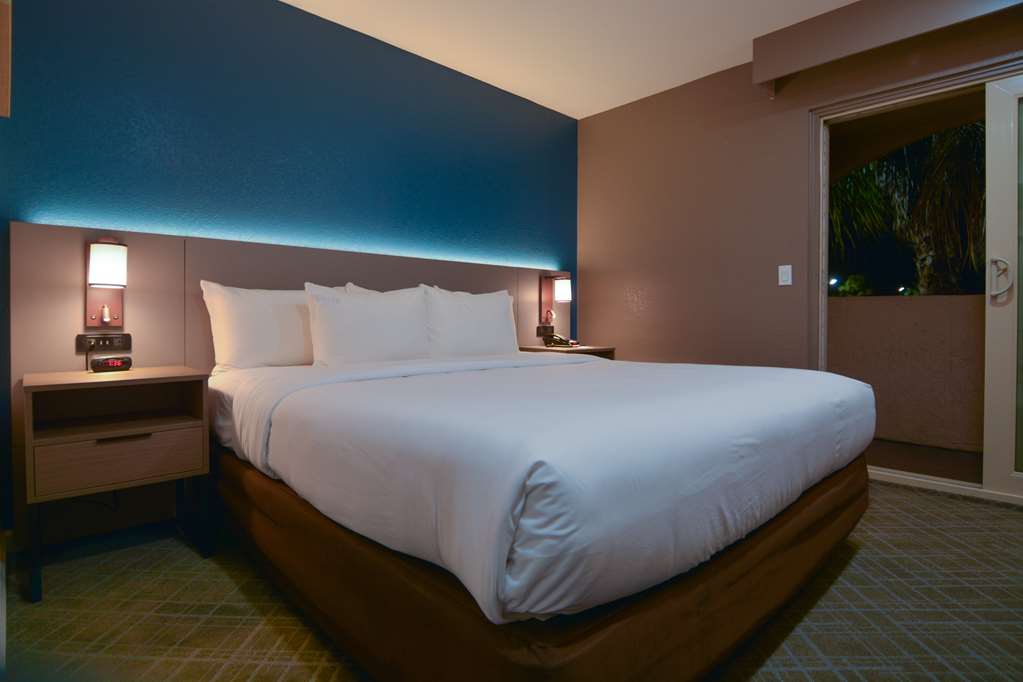 COMFORT INN MORENO VALLEY NEAR MARC-guestroom-Guest Room,Suite,On-Site.jpg