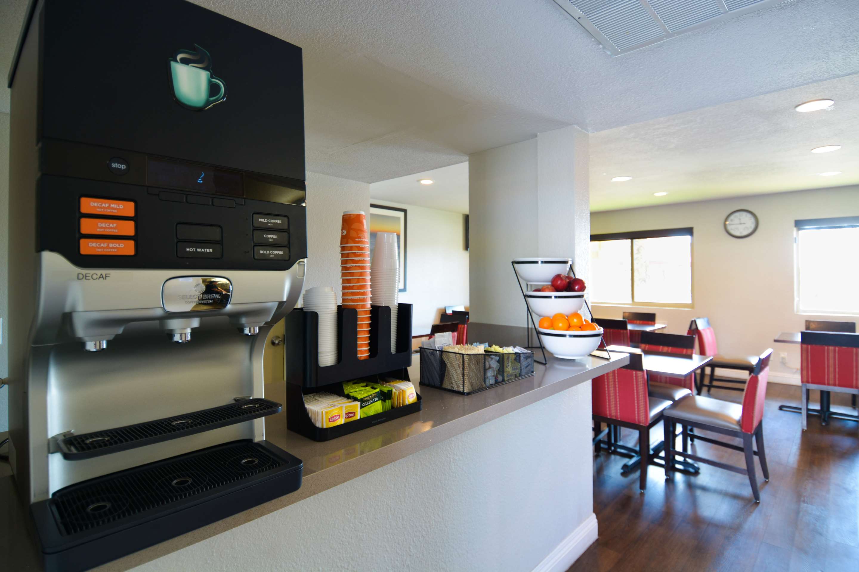 Enjoy breakfast in this seating area | Comfort Inn & Suites Moreno Valley near March Air Reserve Base