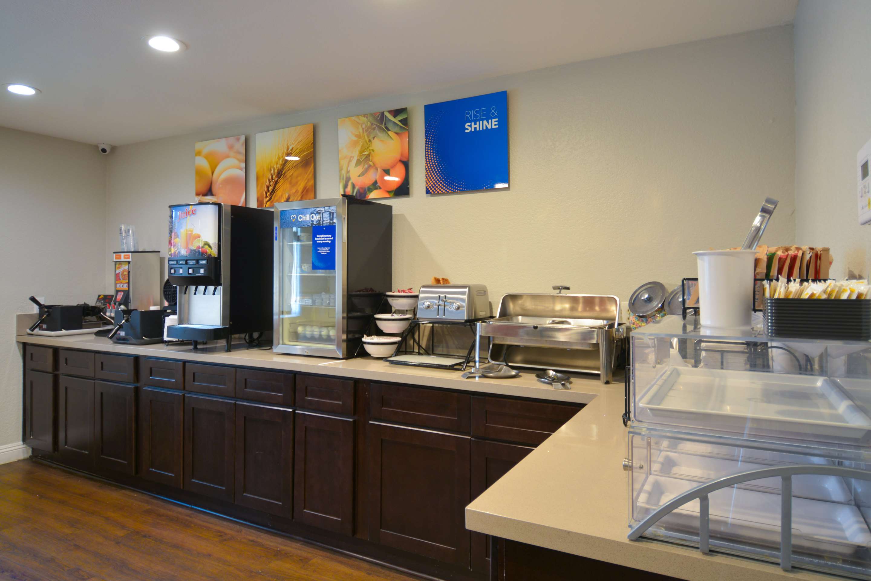 Breakfast area | Comfort Inn & Suites Moreno Valley near March Air Reserve Base