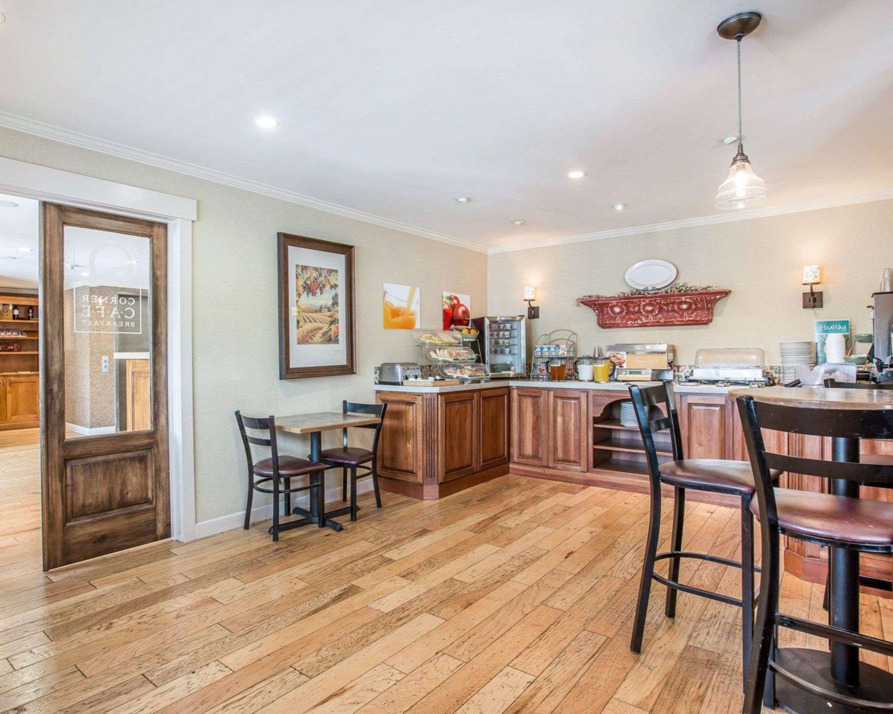 Breakfast area