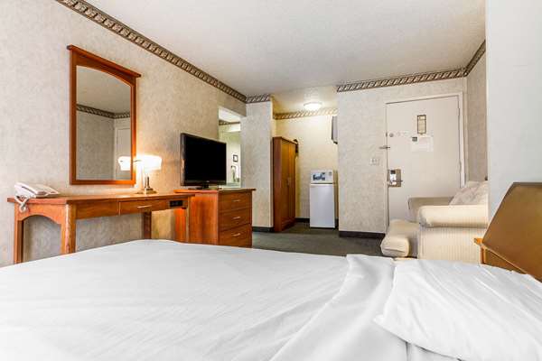 Suite - Quality Inn & Suites Silicon Valley Santa Clara