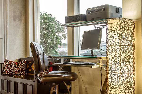 Conference Area - Quality Inn & Suites Silicon Valley Santa Clara