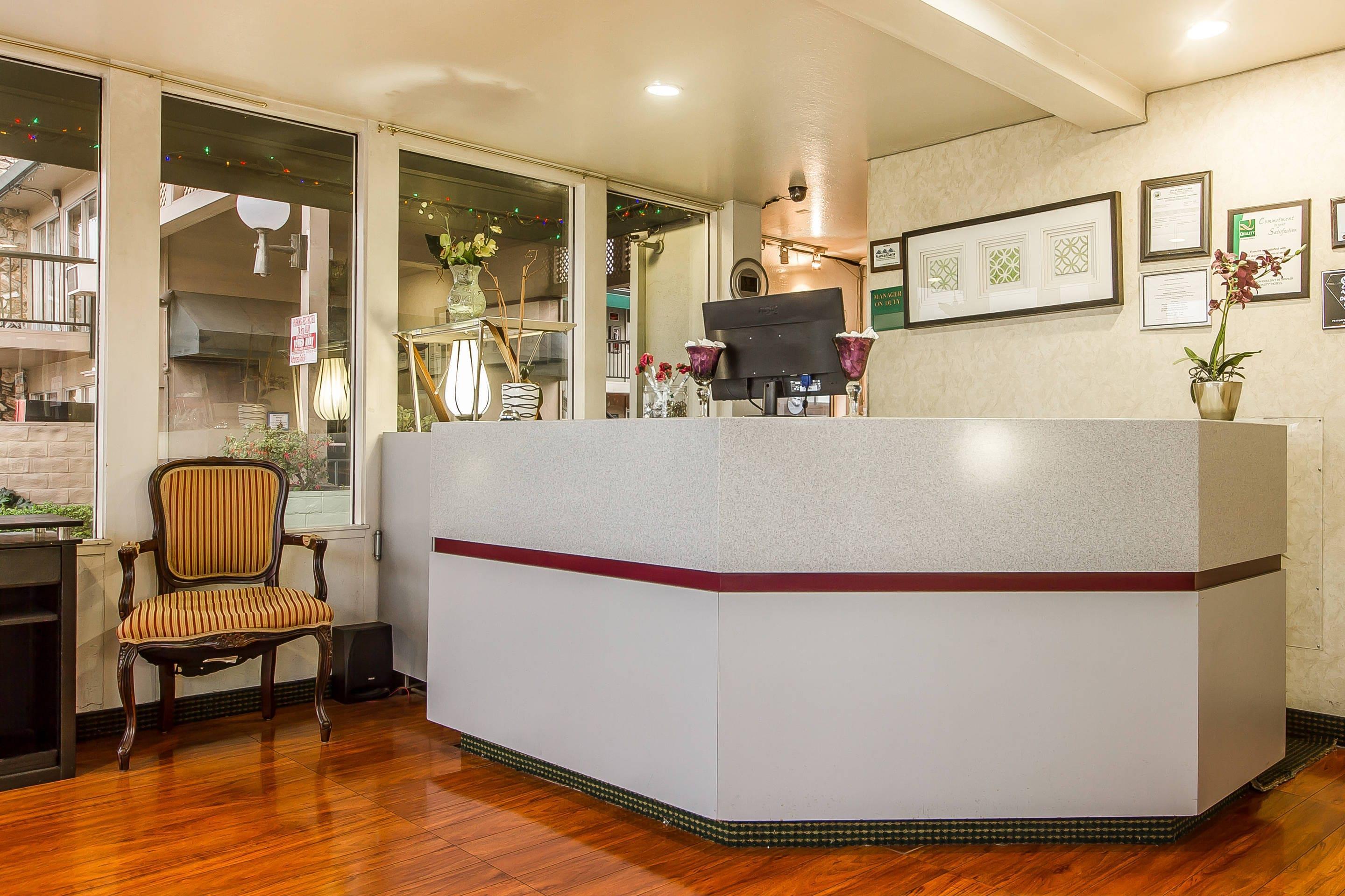 Hotel lobby | Quality Inn & Suites Silicon Valley