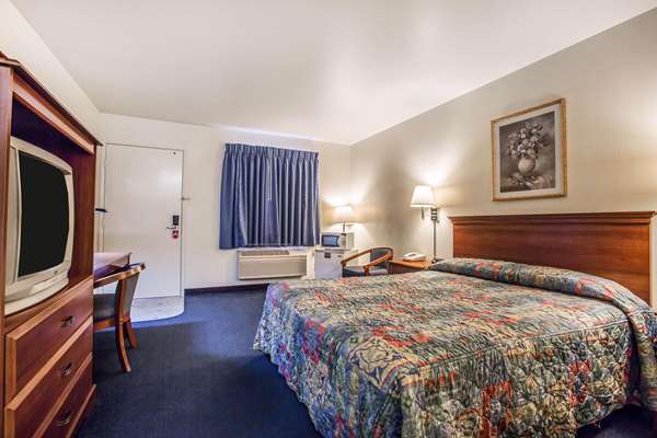  - Econo Lodge Inn & Suites Ridgecrest