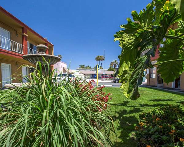 Exterior view - Rodeway Inn Culver City Los Angeles