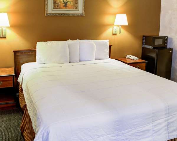  - Rodeway Inn Culver City Los Angeles