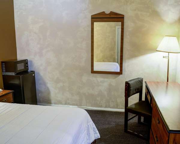  - Rodeway Inn Culver City Los Angeles