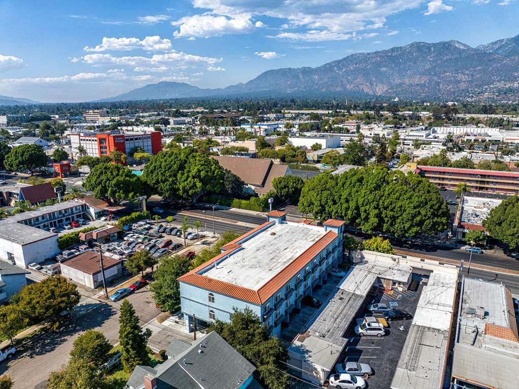 Rodeway Inn and Suites Pasadena