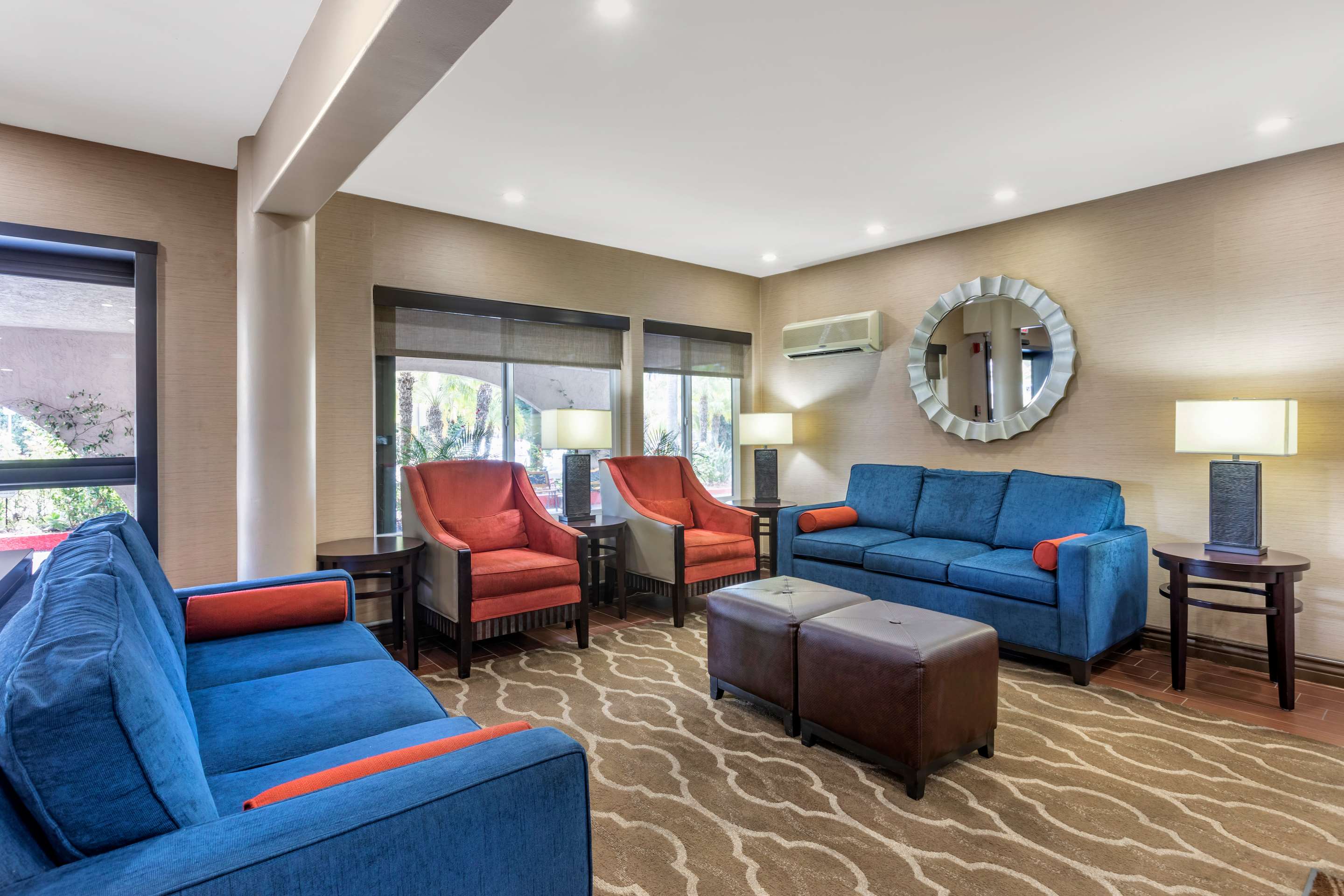 Hotel lobby | Comfort Inn Escondido San Diego North County