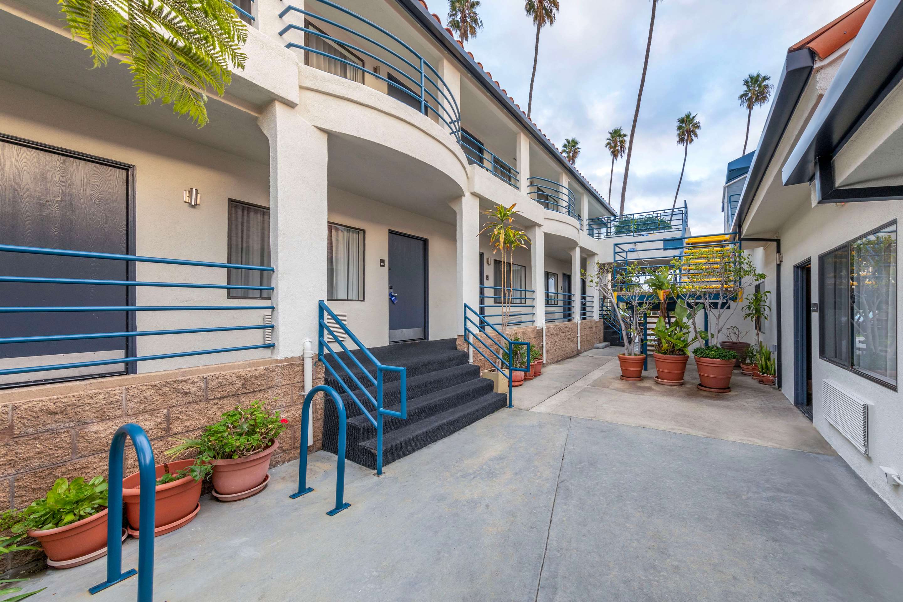 Hotel exterior | Comfort Inn Santa Monica - West Los Angeles