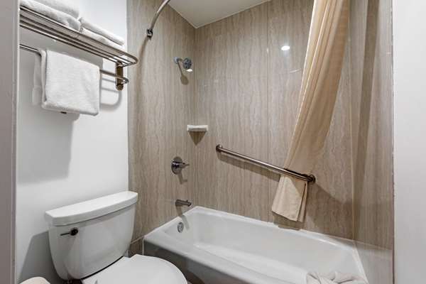  - Rodeway Inn Carson