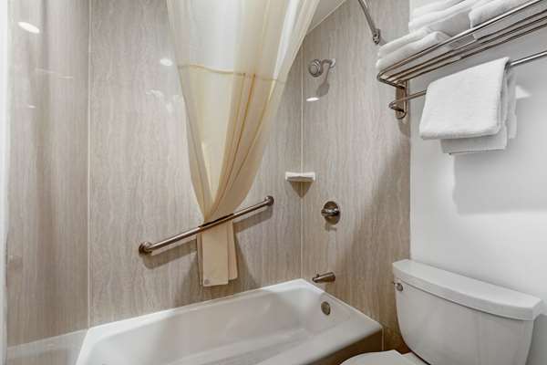  - Rodeway Inn Carson